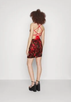 Wal G Peppy Skirt - Minijupe - Red/Black 8 Wal G Peppy Skirt - Minijupe - Red/Black -Wal Mode Promos Soldes Boutique 10945427bcb94097b7989884084d0c7f