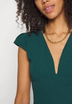 Wal G Short Sleeve V Neck - Combinaison - Forest Green -Wal Mode Promos Soldes Boutique 145e28897f994461a07066f028574de6