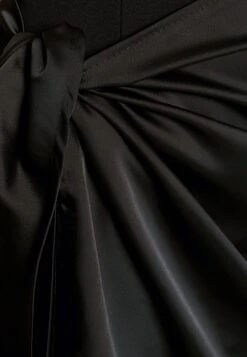 Wal G Holiday Alex Wrap Skirt Mini - Robe De Soirée - Black -Wal Mode Promos Soldes Boutique 17535d6bcf70472ca1d523e291d0c6f5