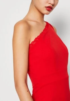 Wal G Wendy One Shoulder Maxi Dress - Robe En Jersey - Red -Wal Mode Promos Soldes Boutique 1bb97fe232ca4bdf9c2112e7810e6e6b