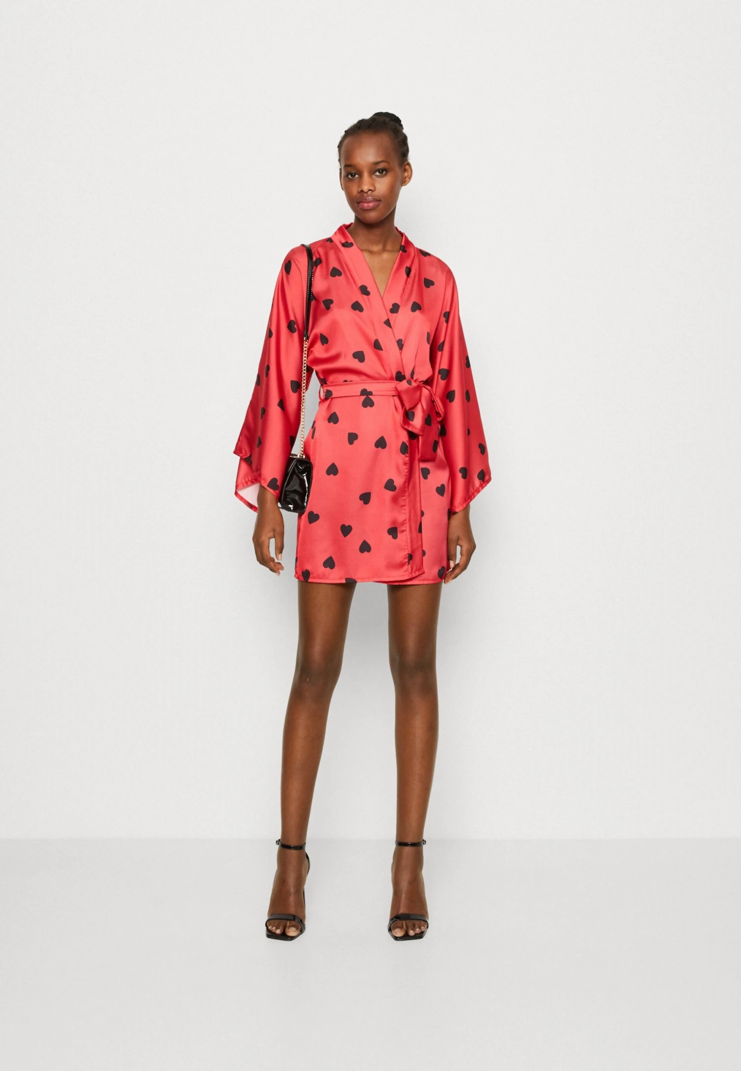 Wal G Valentines Love Belted Wrap - Veste Légère - Red/Black 2 Wal G Valentines Love Belted Wrap - Veste Légère - Red/Black – Image 2