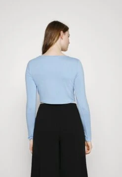 Wal G Karina Tie Top - T-Shirt À Manches Longues - Dusty Blue -Wal Mode Promos Soldes Boutique 218841a2ccbf4a96ae7f33138ee25cbf