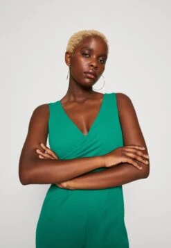 Wal G Toby V Neck - Combinaison - Leaf Green -Wal Mode Promos Soldes Boutique 2235fe325d0d407e8e3ce34c5e77e948