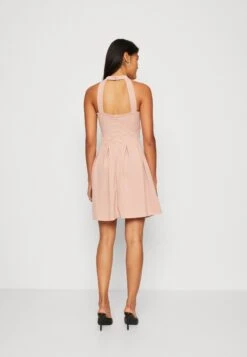 Wal G Bernice Skater Dress - Robe En Jersey - Blush Pink -Wal Mode Promos Soldes Boutique 23b786578d9e4692a4236096d82443b7
