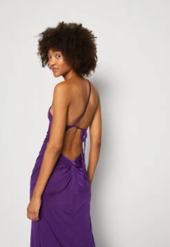 Wal G Wedding Estelle Backless Maxi - Robe De Cocktail - Purple -Wal Mode Promos Soldes Boutique 258eca78e7d34fc8a478832ffd127a4e