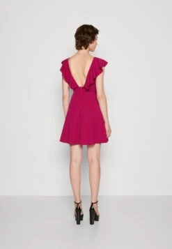 Wal G Micky Ruffle Skater - Robe De Soirée - Raspberry -Wal Mode Promos Soldes Boutique 27b47b39c8834f3287976461ac25576b