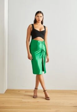 Wal G Rouched Skirt - Jupe Crayon - Leaf Green -Wal Mode Promos Soldes Boutique 27e711b5af3043b596e9928a3d702b7f