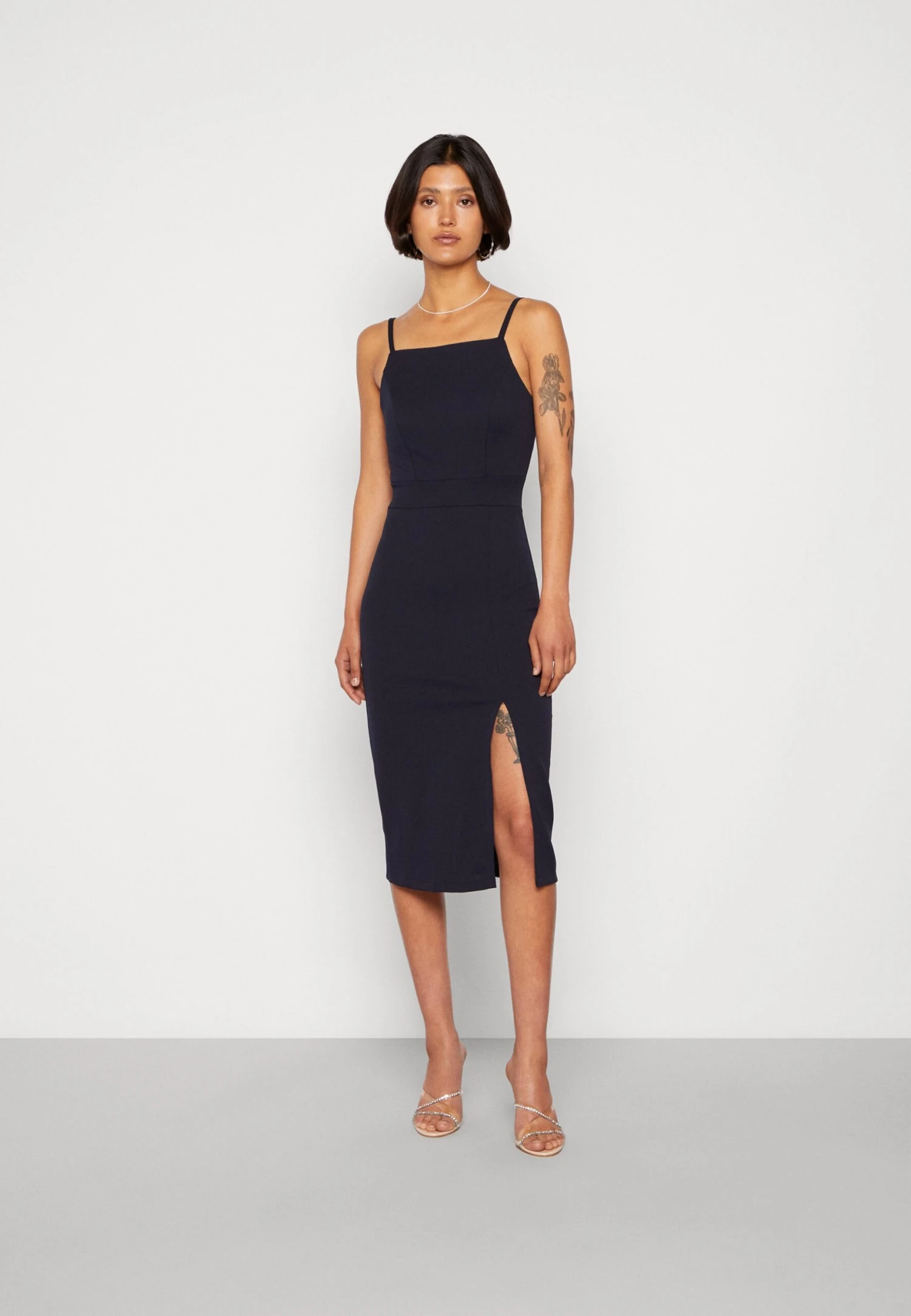 Wal G Strappy Square Neck Midi Dress - Robe Fourreau - Navy Blue 1 Wal G Strappy Square Neck Midi Dress - Robe Fourreau - Navy Blue