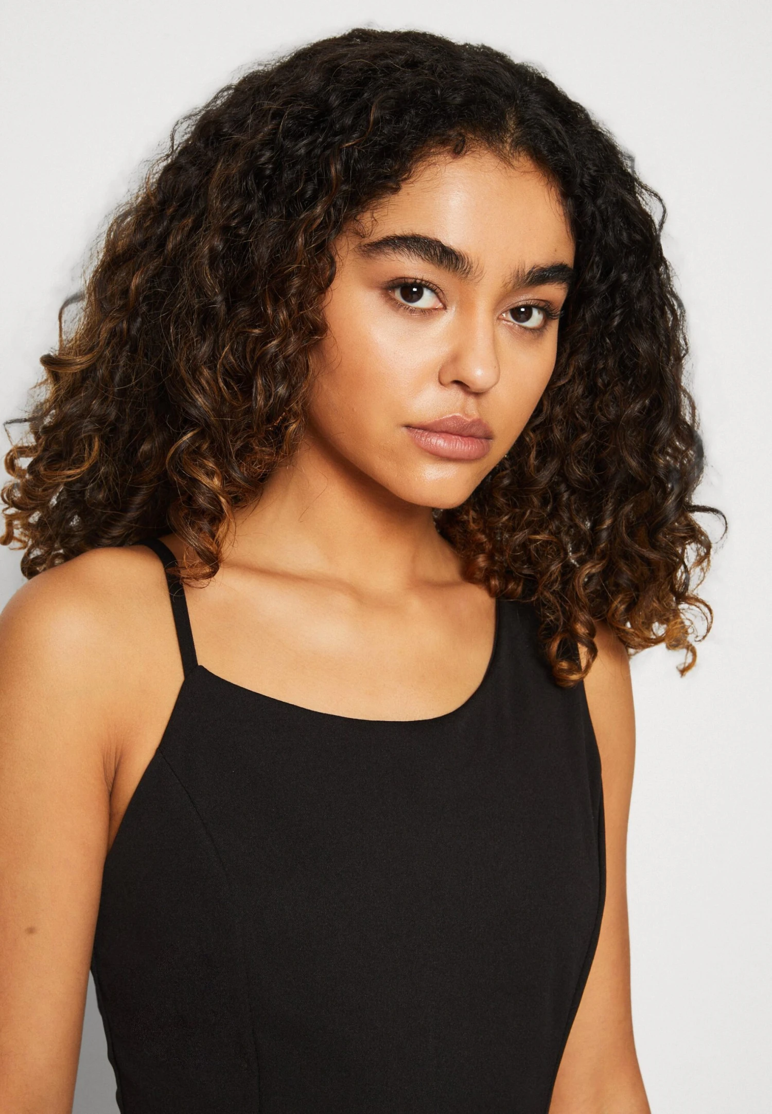 Wal G Wina Asymmetric Midi - Robe En Jersey - Black 6 Wal G Wina Asymmetric Midi - Robe En Jersey - Black – Image 6