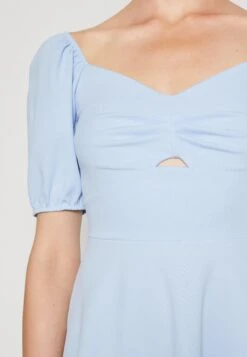 Wal G Haliday Cut Out Skater - Robe En Jersey - Sky Blue -Wal Mode Promos Soldes Boutique 3df886cf515b48dc89d58900b9e34767