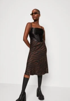 Wal G Christian Corset Crop - Débardeur - Black -Wal Mode Promos Soldes Boutique 3ef71208453e421db4b178d487b10ba7