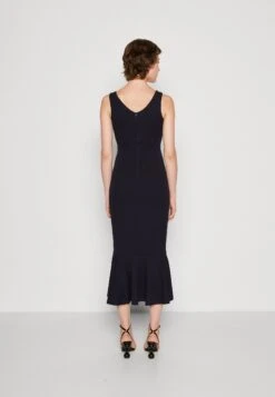 Wal G Anabella Ruffle Bottom Midi - Robe En Jersey - Navy Blue 8 Wal G Anabella Ruffle Bottom Midi - Robe En Jersey - Navy Blue -Wal Mode Promos Soldes Boutique 43bd5370f8474fdeae425740b147b805