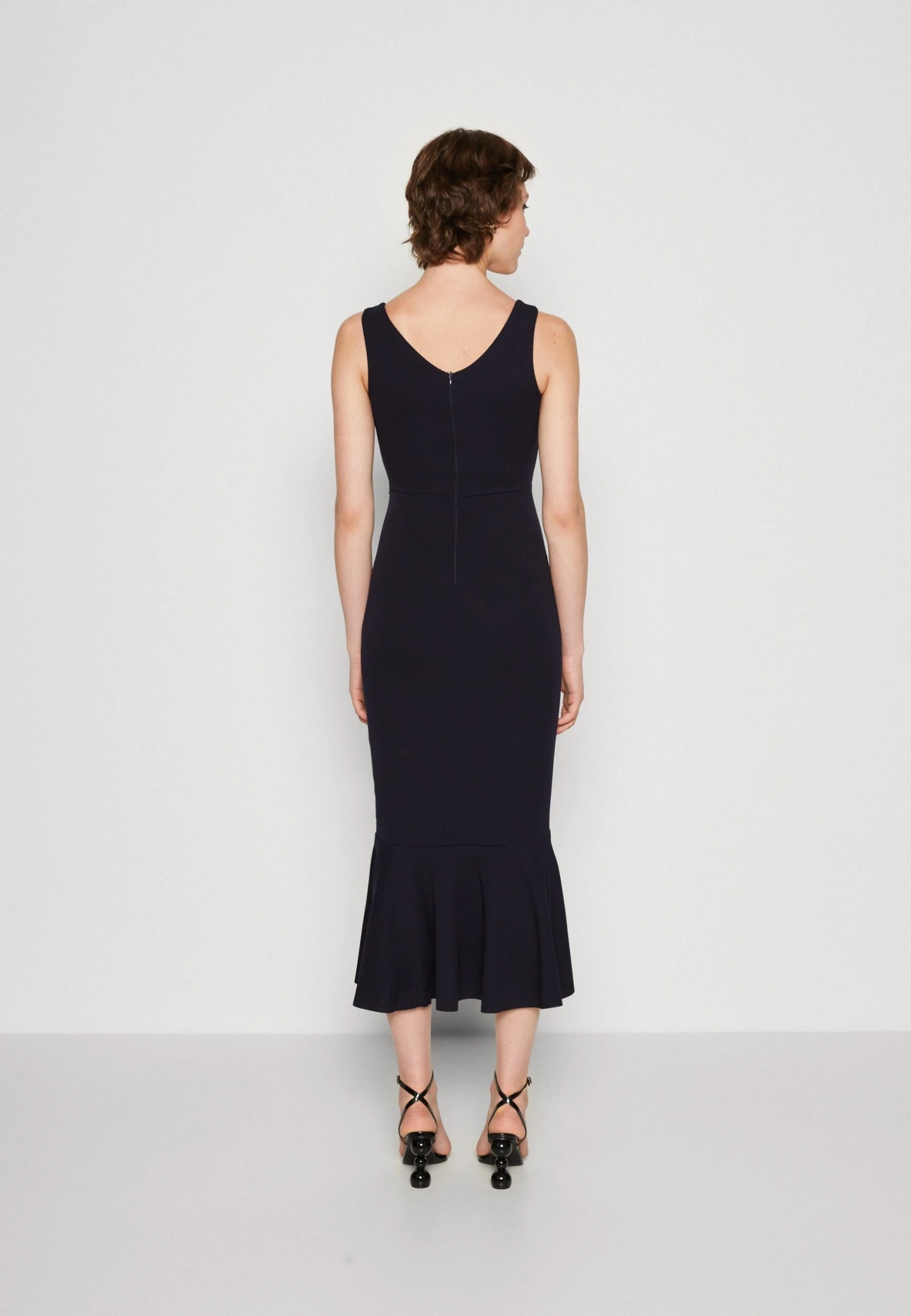 Wal G Anabella Ruffle Bottom Midi - Robe En Jersey - Navy Blue 3 Wal G Anabella Ruffle Bottom Midi - Robe En Jersey - Navy Blue – Image 3