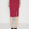 Wal G Valentines Heart Midi Skirt - Jupe Crayon - Magenta