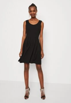 Wal G Valentines Holly Heart Cut Out Skater - Robe De Soirée - Black -Wal Mode Promos Soldes Boutique 4732a20ac30c44739d2cae9454dd49ca