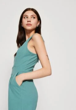 Wal G Cleo V Neck Playlist - Combinaison - Sage Green -Wal Mode Promos Soldes Boutique 4993f3cf32454ea683359f1a472d6955