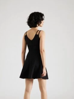 Wal G Mini-robes Robe WENDY Femme Noir -Wal Mode Promos Soldes Boutique 502b4aa1817a0e5697a530973e932a8a