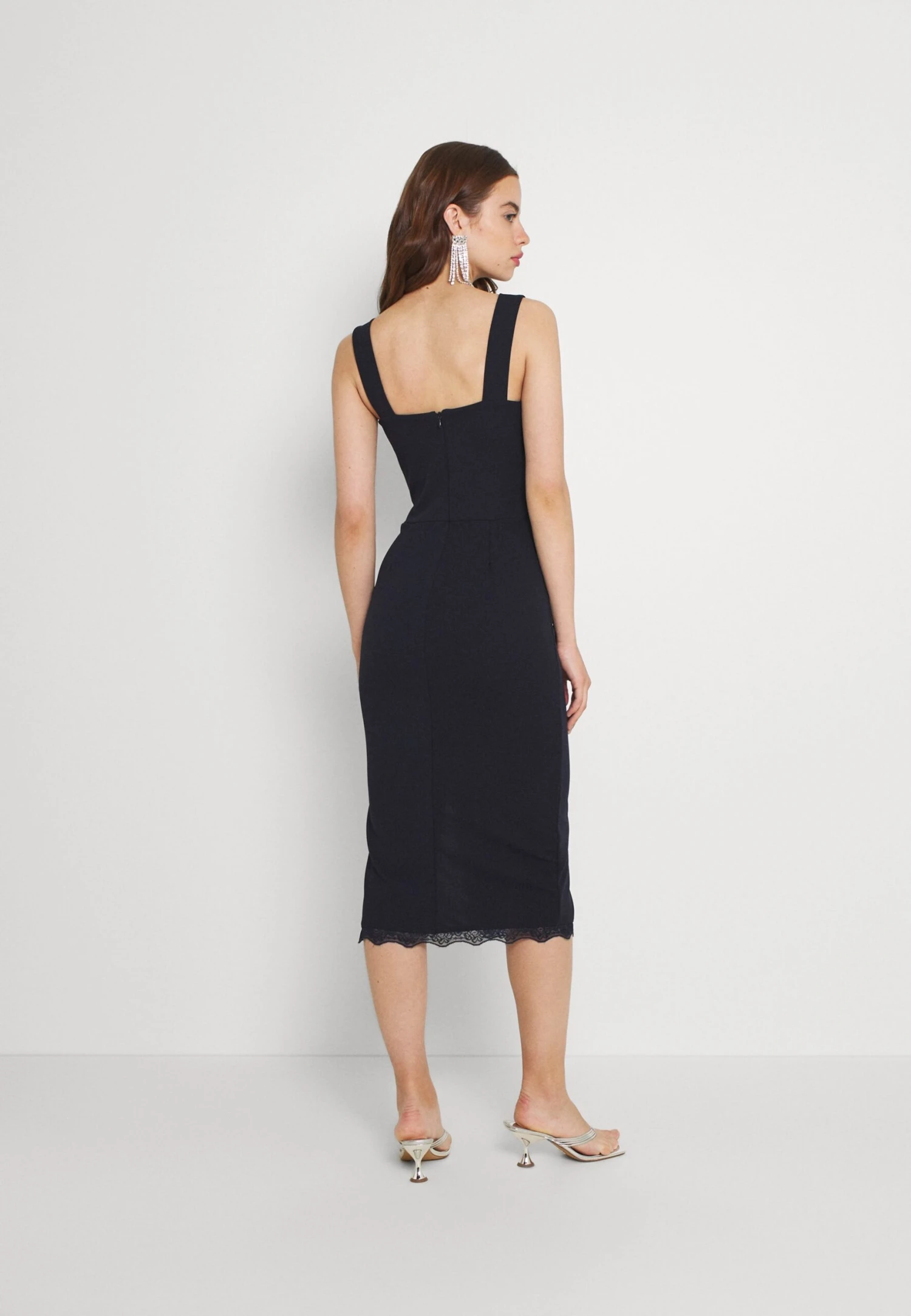 Wal G Chantelle Midi Dress - Robe En Jersey - Navy Blue 3 Wal G Chantelle Midi Dress - Robe En Jersey - Navy Blue – Image 3