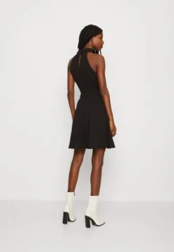 Wal G Annie Halter Skater - Robe En Jersey - Black -Wal Mode Promos Soldes Boutique 51f73d9d1e8840a7a55463b29ef49ab2