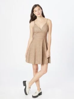 Wal G Robes De Cocktail Robe De Cocktail Femme Or -Wal Mode Promos Soldes Boutique 567724b179cf725a24eac531e70c70ea