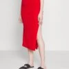 Wal G Reilly Rouched Midi Skirt - Jupe Crayon - Red