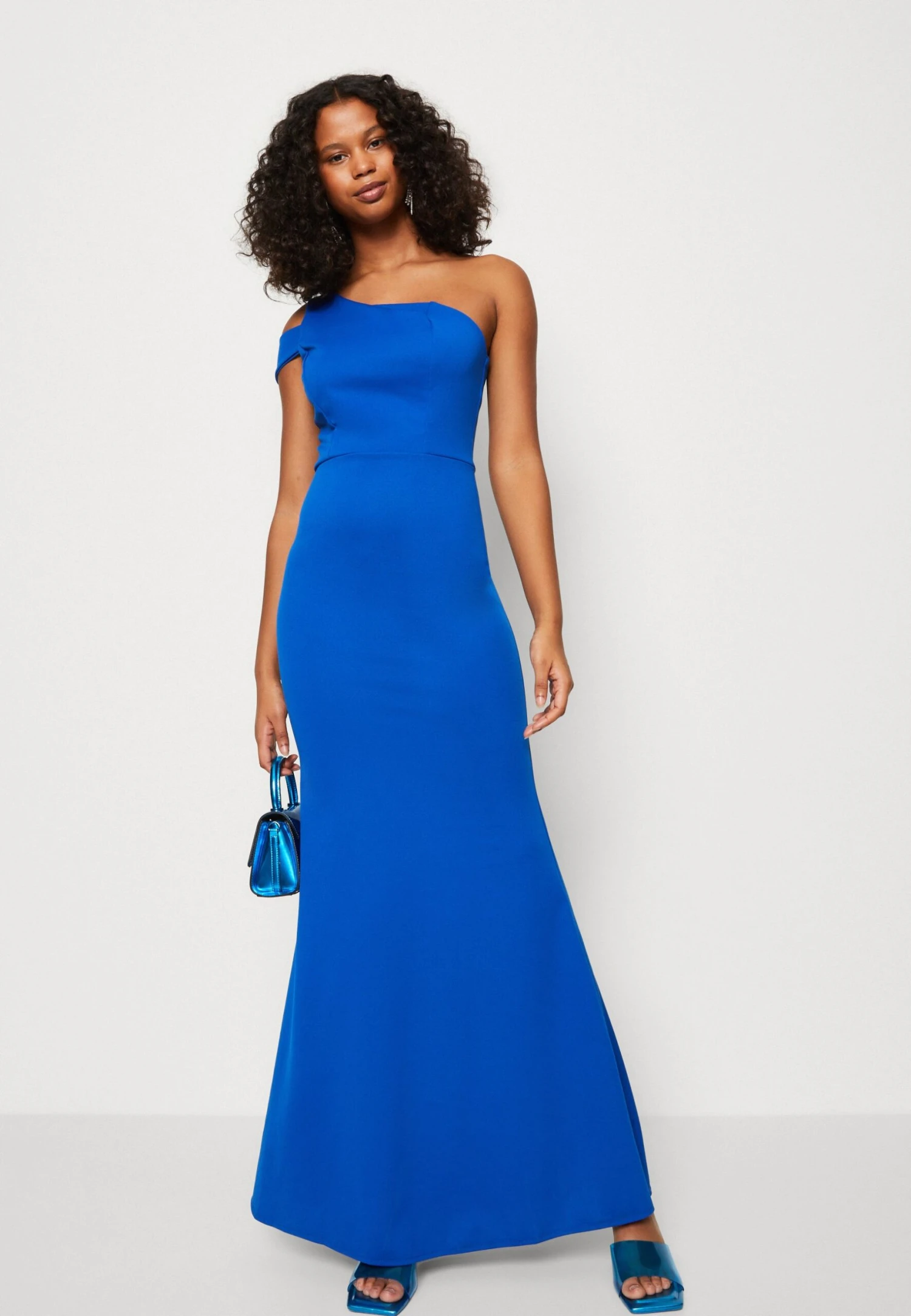 Wal G Tula Cut Out Maxi - Robe De Cocktail - Electric Blue 4 Wal G Tula Cut Out Maxi - Robe De Cocktail - Electric Blue – Image 4
