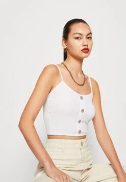 Wal G Christina Button Crop Top - Débardeur - White -Wal Mode Promos Soldes Boutique 65e8aaf3d8fb4340850173d50d3c291f