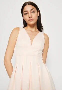 Wal G Wedding Lila V Neck Skater - Robe De Soirée - Peach 11 Wal G Wedding Lila V Neck Skater - Robe De Soirée - Peach -Wal Mode Promos Soldes Boutique 69281f63c54540a8a7984e679f1e71a0