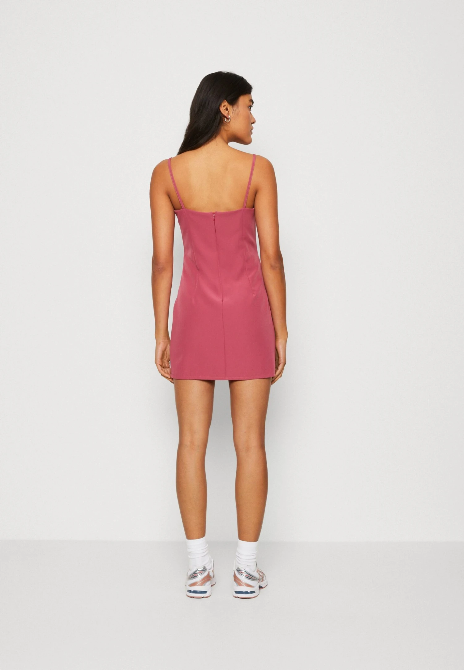 Wal G Boa Strappy Mini - Robe Fourreau - Magenta 3 Wal G Boa Strappy Mini - Robe Fourreau - Magenta – Image 3