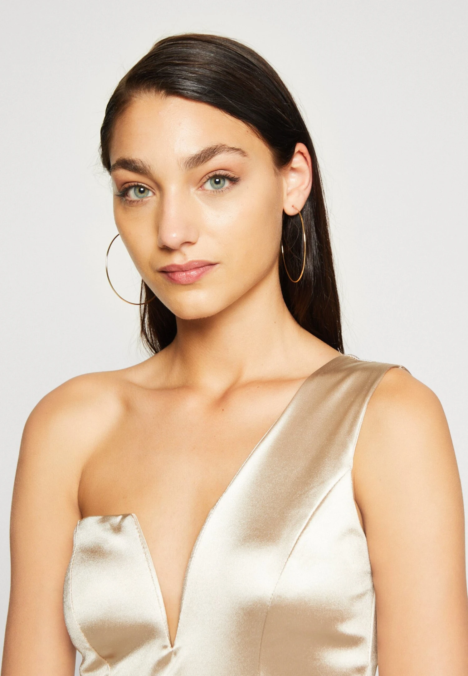 Wal G Evalina One Sleeve Maxi - Robe De Cocktail - Champagne 6 Wal G Evalina One Sleeve Maxi - Robe De Cocktail - Champagne – Image 6