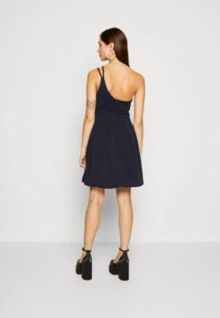 Wal G Reily Strap Skater - Robe En Jersey - Navy Blue -Wal Mode Promos Soldes Boutique 7ae047583bf94d91b5cbb7451be7f70a