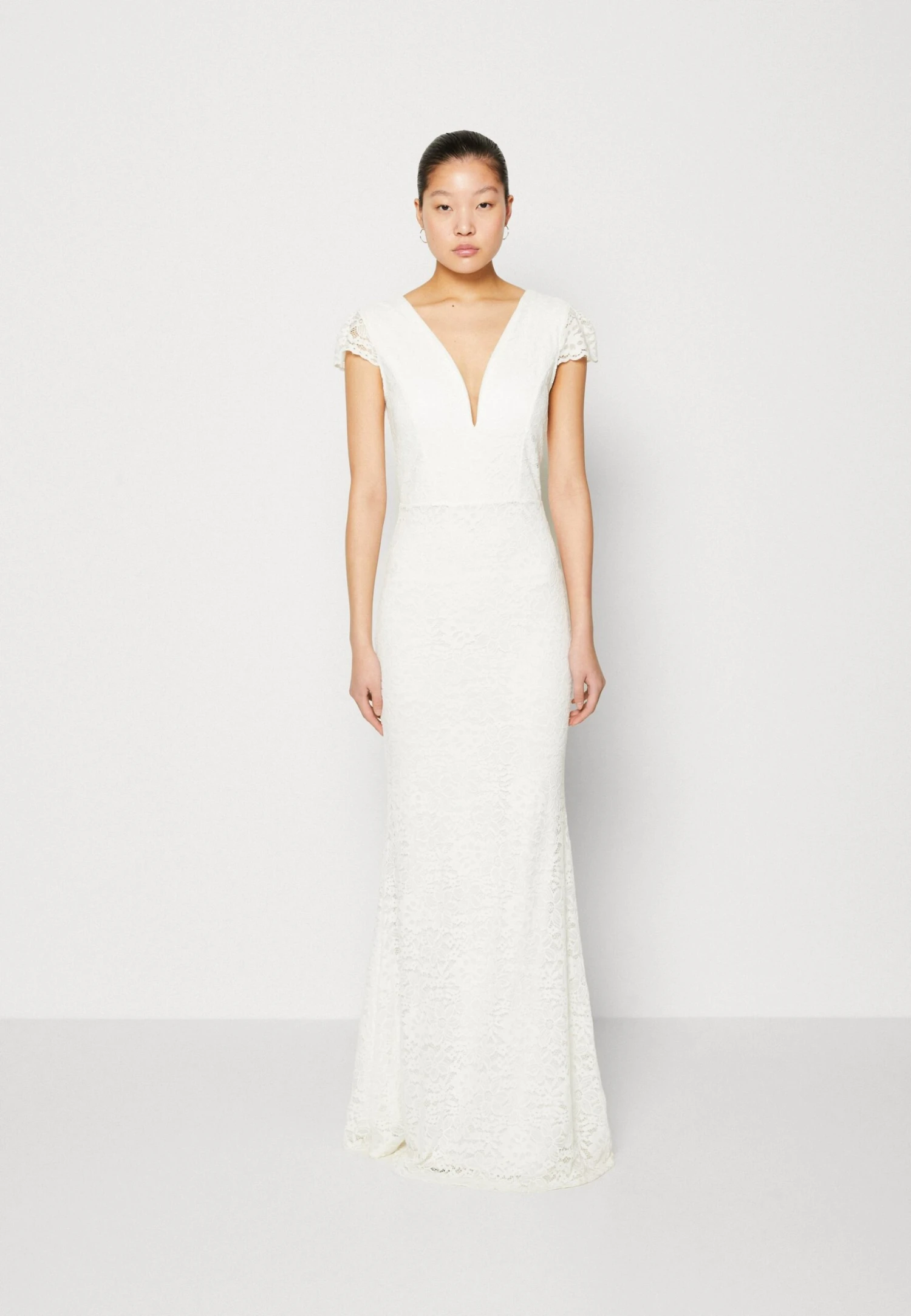 Wal G Wedding First Dance V Neck Maxi - Robe De Cocktail - White 1 Wal G Wedding First Dance V Neck Maxi - Robe De Cocktail - White