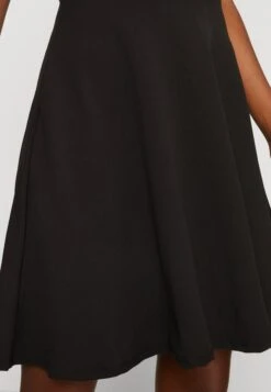 Wal G Annie Halter Skater - Robe En Jersey - Black -Wal Mode Promos Soldes Boutique 840b4eebe7b74e528735a05afc76e64f