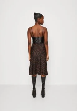 Wal G Christian Corset Crop - Débardeur - Black -Wal Mode Promos Soldes Boutique 87b97196f9d14cdc80039e9044810477