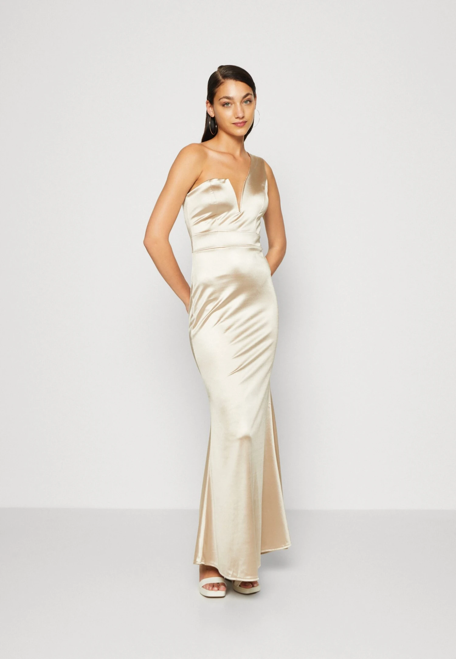Wal G Evalina One Sleeve Maxi - Robe De Cocktail - Champagne 1 Wal G Evalina One Sleeve Maxi - Robe De Cocktail - Champagne