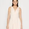 Wal G Wedding Lila V Neck Skater - Robe De Soirée - Peach