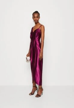 Wal G Valentines Esme Pleat Maxi - Robe De Cocktail - Plum -Wal Mode Promos Soldes Boutique 9e8da5c2e26541f6bcdc48bb12475b0b