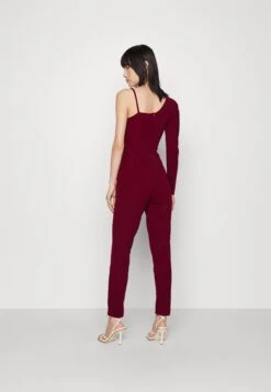Wal G Ciaramin One Sleeve Jumpsuit - Combinaison - Berry Wine -Wal Mode Promos Soldes Boutique a828e7030e6542dbaff1ec783c5660e1