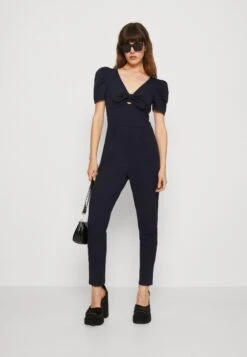 Wal G Pirry Bow - Combinaison - Navy Blue 7 Wal G Pirry Bow - Combinaison - Navy Blue -Wal Mode Promos Soldes Boutique adbf3f8a99344ba2b8cc41201fa5a356