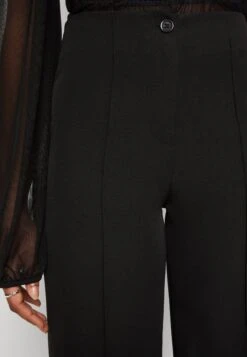 Wal G X Tonya Straight Leg Trouser - Pantalon Classique - Black -Wal Mode Promos Soldes Boutique b8c733b93e8043e4bab61602595ab118