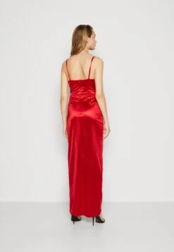 Wal G Sasha Maxi Dress - Robe De Cocktail - Red -Wal Mode Promos Soldes Boutique c252fffcd26b4642aa5bb872e5449695