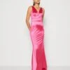 Wal G Nikita V Neck Maxi - Robe De Cocktail - Strawberry Pink