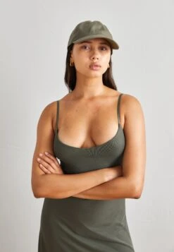 Wal G Sandy - Robe Longue - Khaki Green