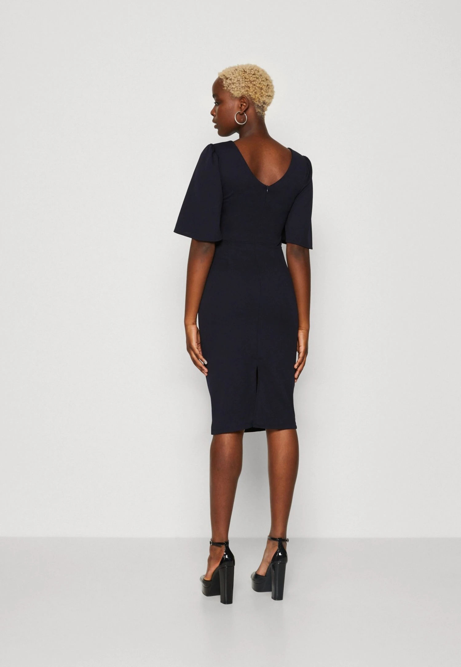 Wal G Puff Sleeve Midi Dress - Robe Fourreau - Navy Blue 3 Wal G Puff Sleeve Midi Dress - Robe Fourreau - Navy Blue – Image 3