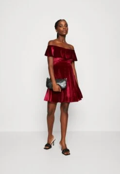 Wal G Stacey Skater - Robe De Soirée - Wine -Wal Mode Promos Soldes Boutique d30701bf3ed043a4b893e044e3eefbcf