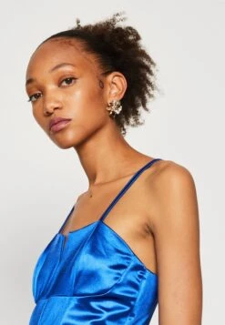 Wal G Saira Midi - Robe Fourreau - Electric Blue -Wal Mode Promos Soldes Boutique d43e48abd6324079ba1ad884e5d2ec13