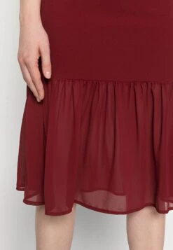Wal G Jessie Pleat Midi Dress - Robe De Soirée - Wine -Wal Mode Promos Soldes Boutique d5ce8bf4222c44b9ad1599996d0a6be8