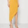 Wal G Grainee Asymmetric Midi Skirt - Jupe Crayon - Yellow