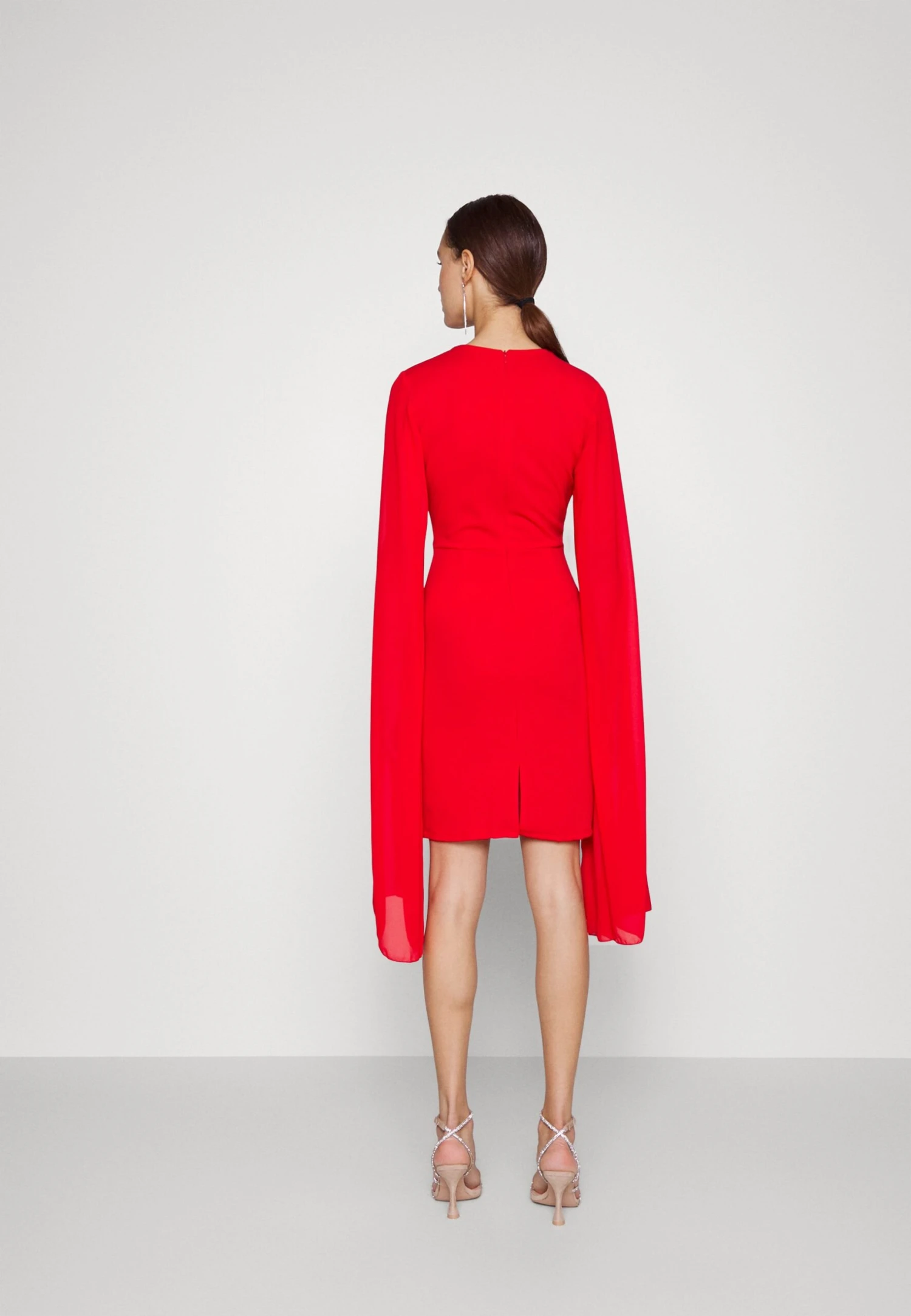 Wal G Holly Sleeve Dress - Robe De Soirée - Red 3 Wal G Holly Sleeve Dress - Robe De Soirée - Red – Image 3