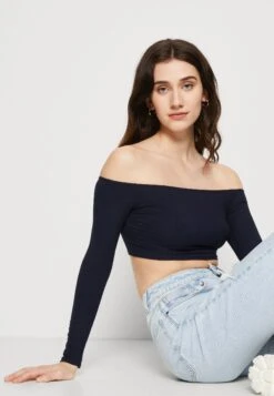 Wal G Hollie Off Shoulder Crop - T-Shirt À Manches Longues - Navy 9 Wal G Hollie Off Shoulder Crop - T-Shirt À Manches Longues - Navy -Wal Mode Promos Soldes Boutique e04edce4b37e427192da6a2b0589f6d6